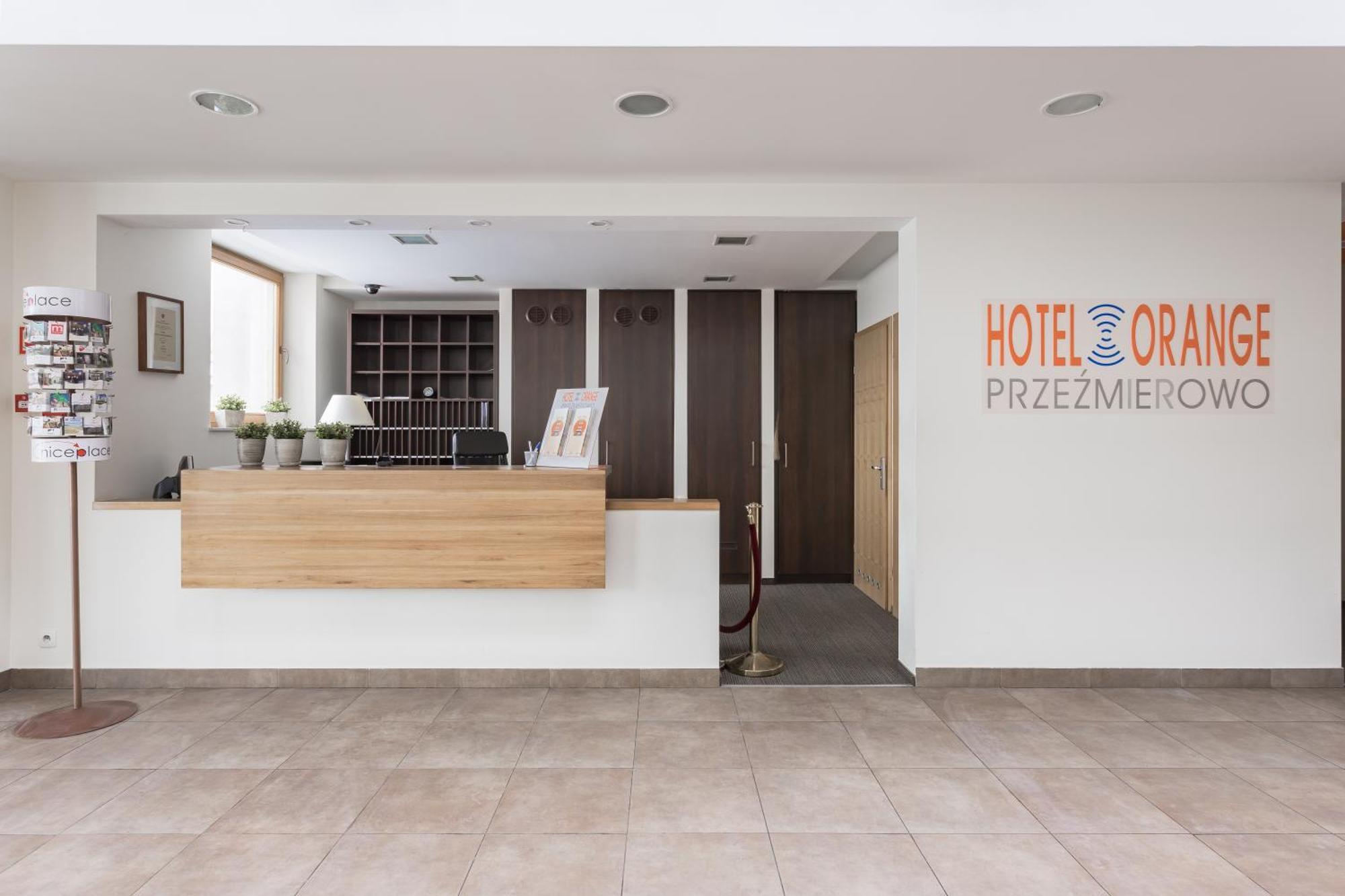 Hotel Orange Przezmierowo Ngoại thất bức ảnh
